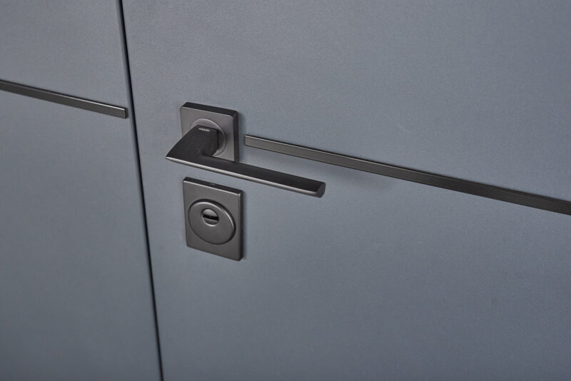 sJoqiSRmS9s5zj6lhWpJlK0CodbnvqFDggnbF4ET Вхідні металеві двері модель Solid комплектація Defender 1200 ABWEHR (KTM-76)