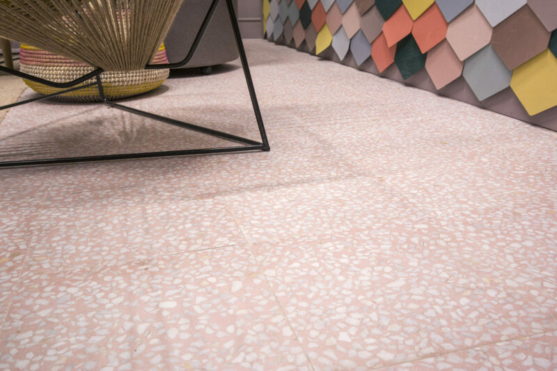 Плитка керамогранітна Farnese Amalfi Crema 300x300x8,2 Vives