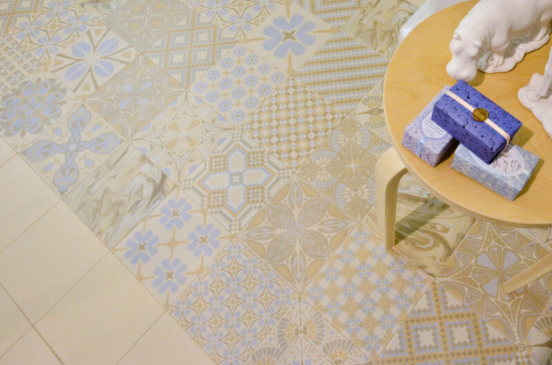 Плитка керамогранітна 1900 Marfil 200x200x8 Vives
